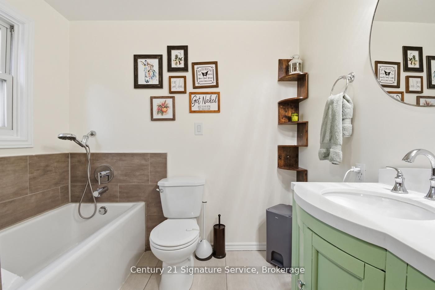 Detached House for sale at 3653 Dominion Road, Fort Erie, Ontario, L0S 1N0 - Ridgeway - MLS: X12979016