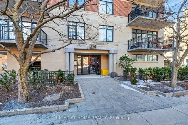 901 - 374 Cooper Street