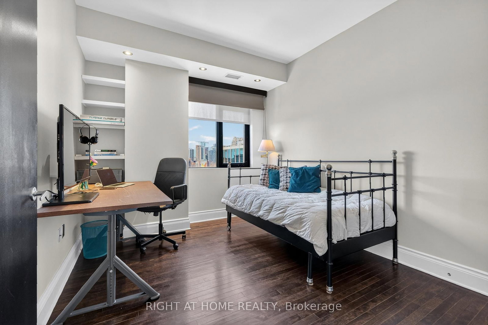 374 Cooper Street, Unit 901 - Photo 25