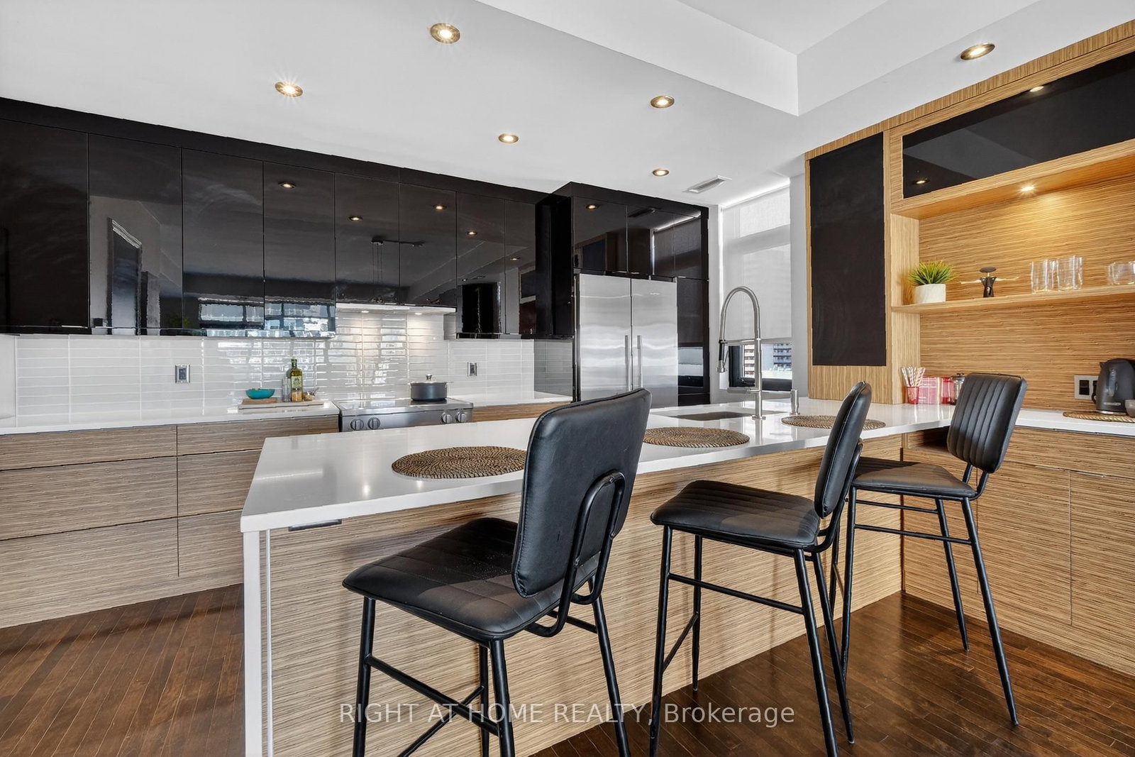 374 Cooper Street, Unit 901 - Photo 6