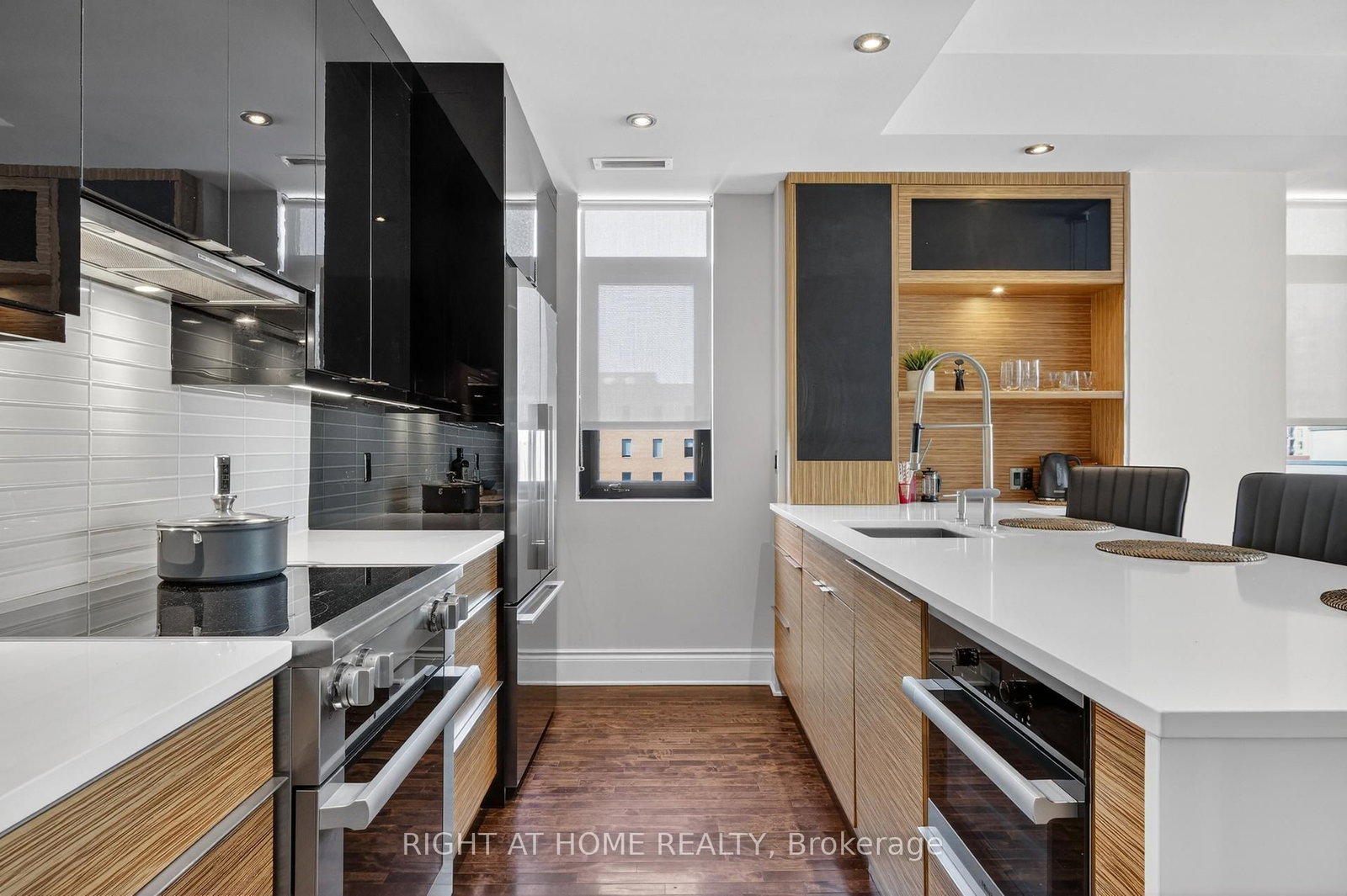 374 Cooper Street, Unit 901 - Photo 9