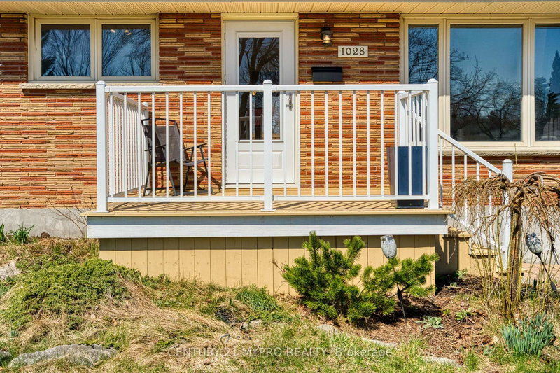 1028 Eagle Dr, London South, N5Z 3H5 | Image 3