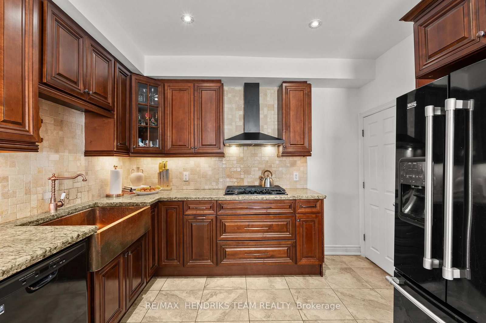 Detached House for sale at 192 Wood Street, Hamilton, Ontario, L8L 3Z1 - North End - MLS: X12979332