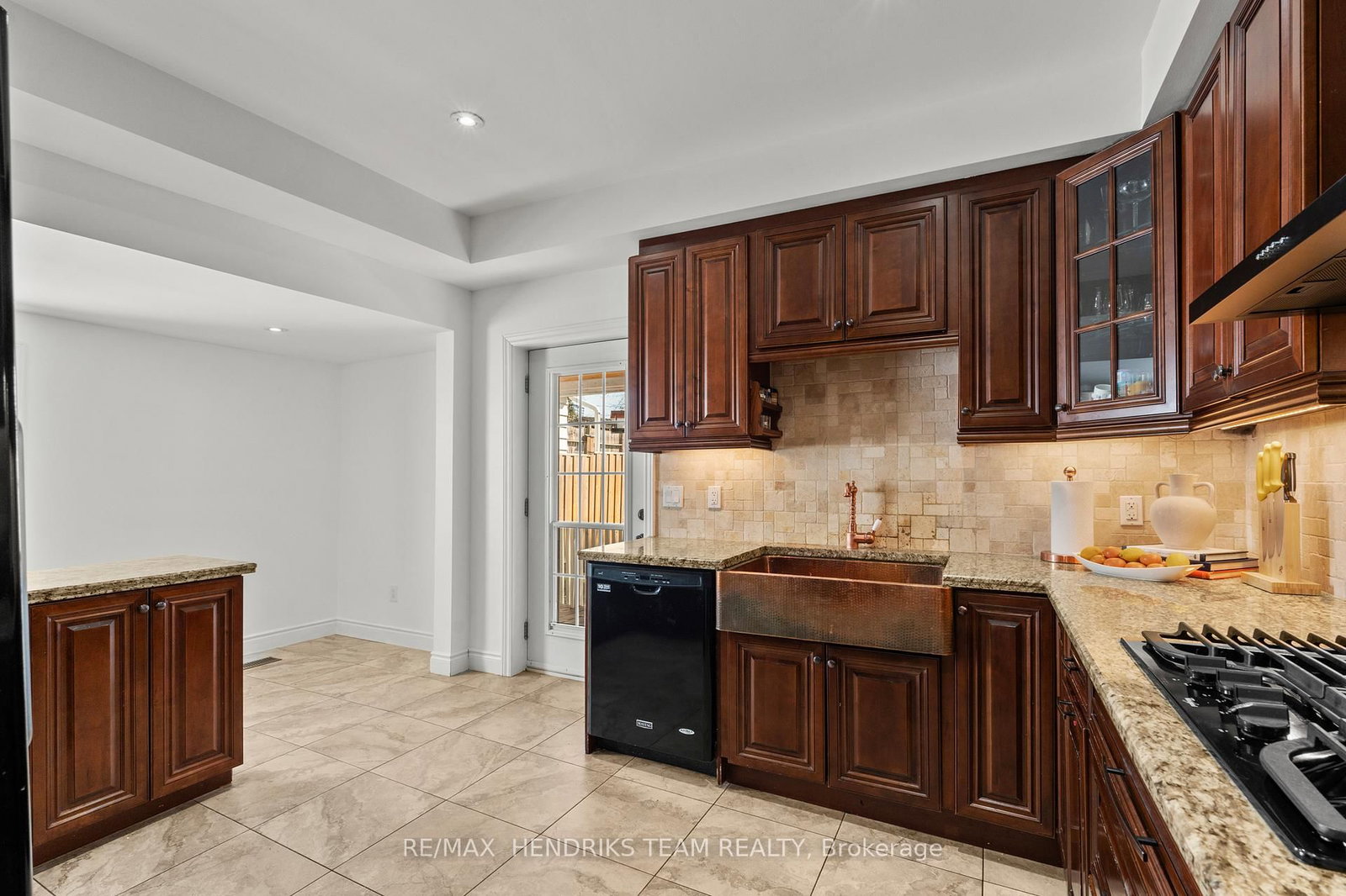 Detached House for sale at 192 Wood Street, Hamilton, Ontario, L8L 3Z1 - North End - MLS: X12979332