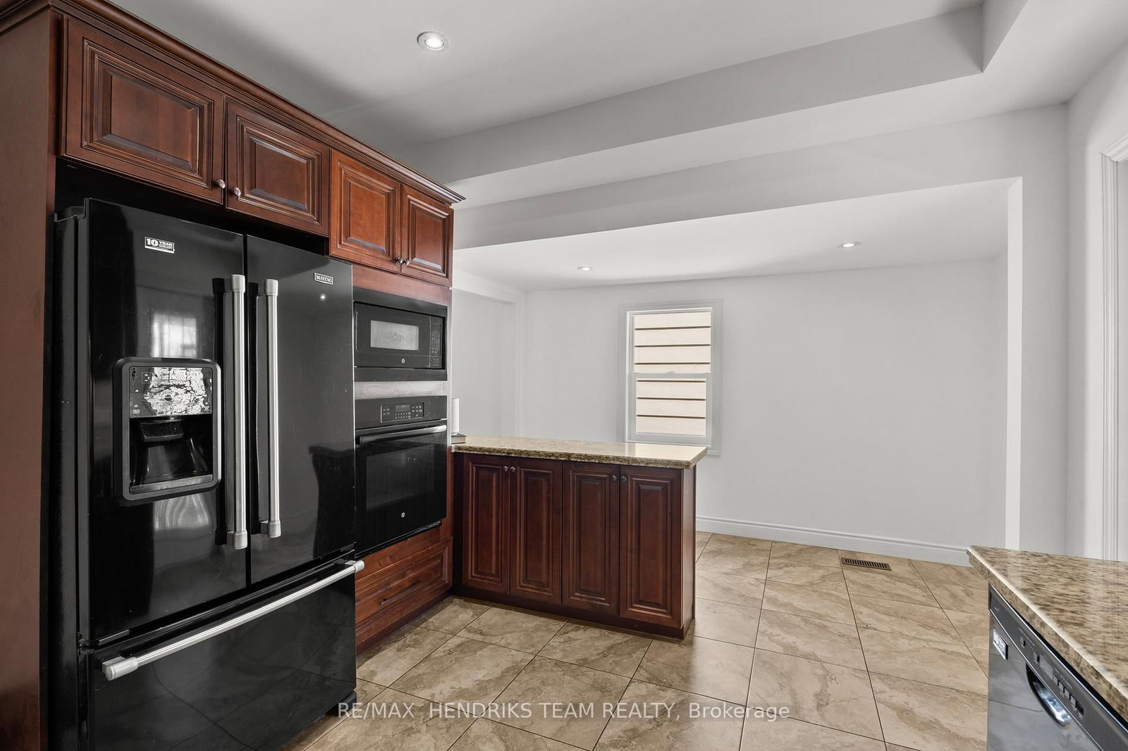 Detached House for sale at 192 Wood Street, Hamilton, Ontario, L8L 3Z1 - North End - MLS: X12979332