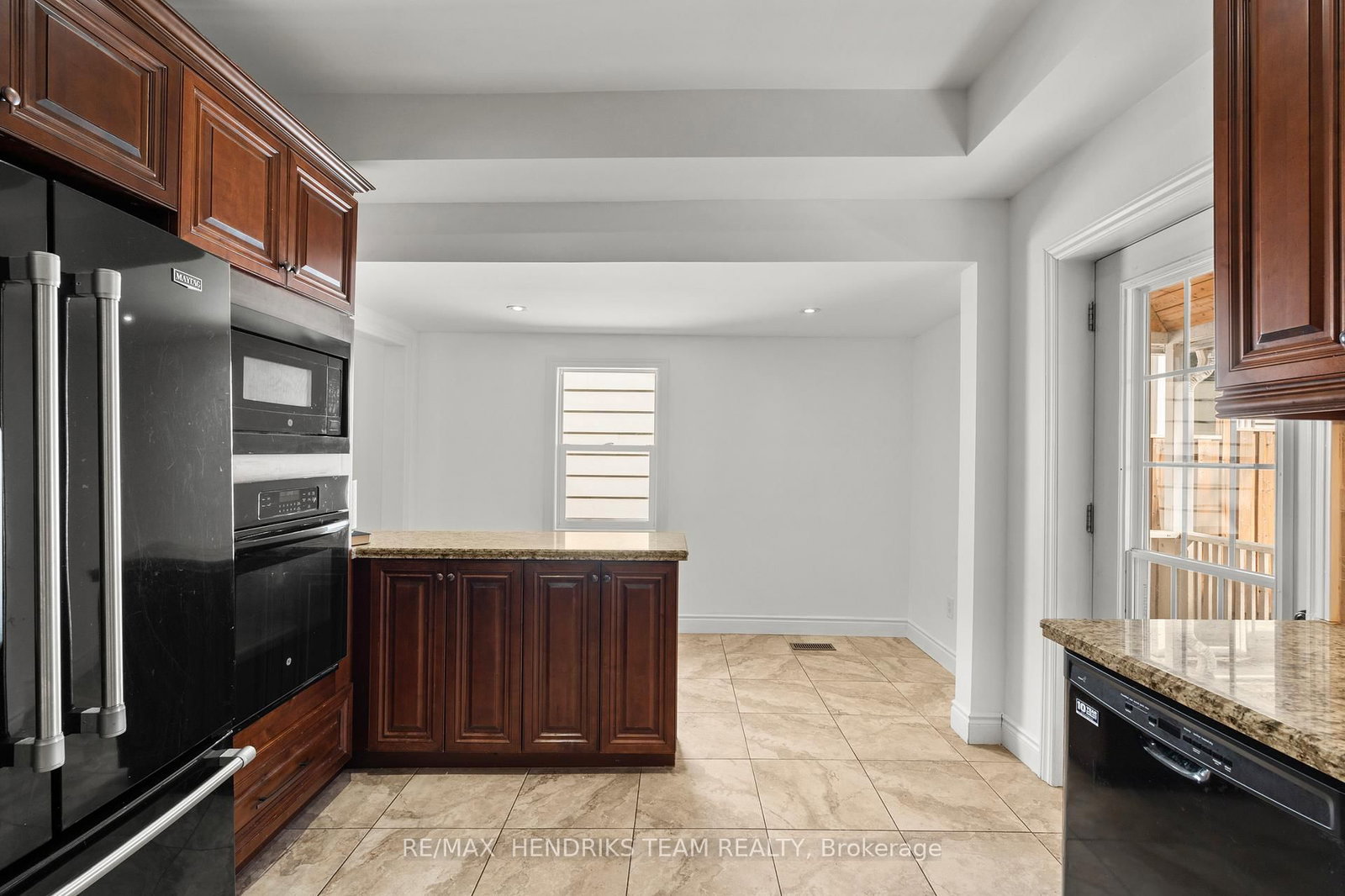 Detached House for sale at 192 Wood Street, Hamilton, Ontario, L8L 3Z1 - North End - MLS: X12979332