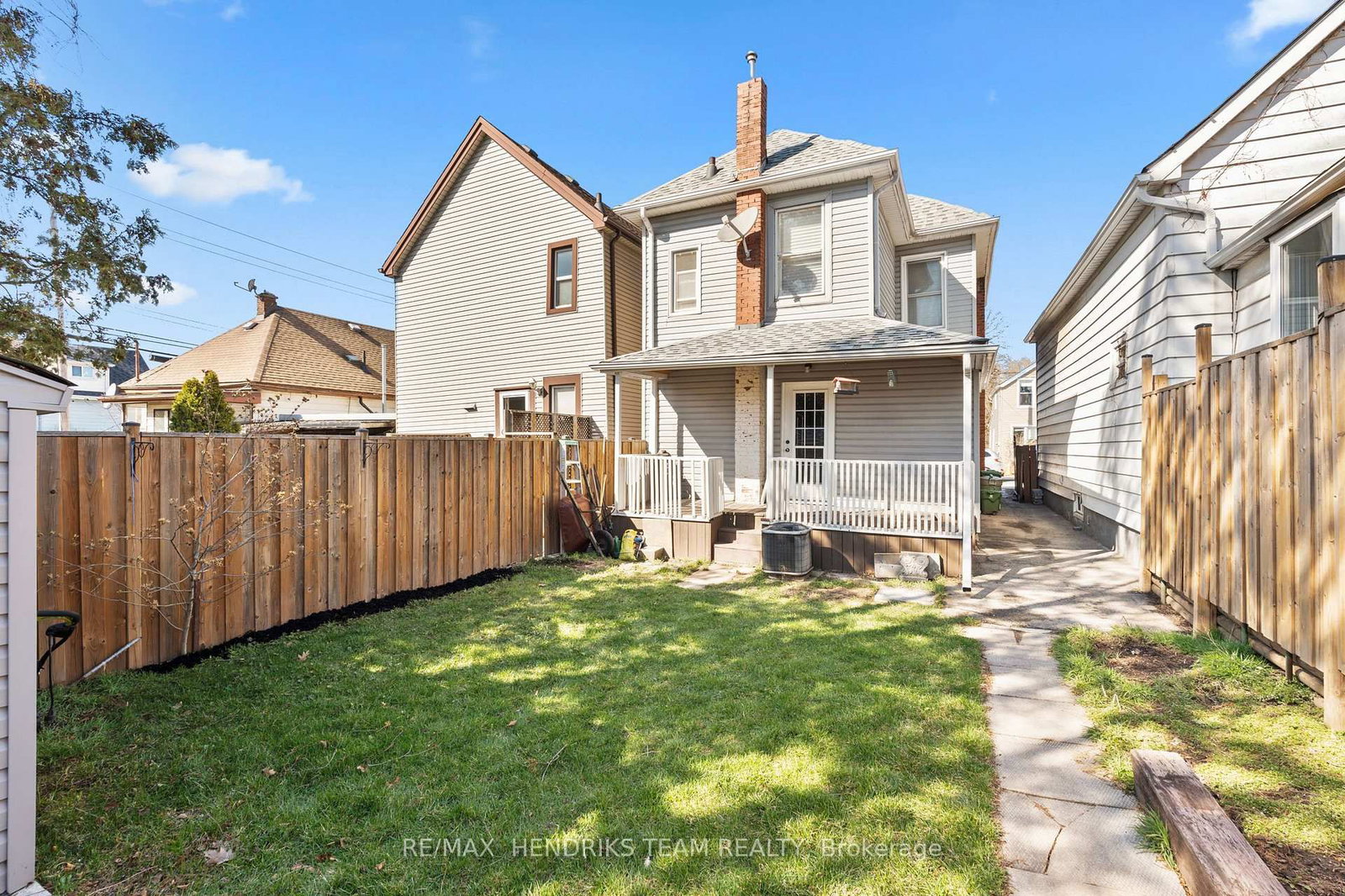 Detached House for sale at 192 Wood Street, Hamilton, Ontario, L8L 3Z1 - North End - MLS: X12979332