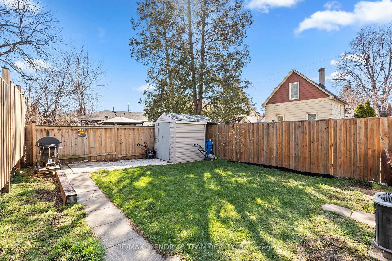 Detached House for sale at 192 Wood Street, Hamilton, Ontario, L8L 3Z1 - North End - MLS: X12979332