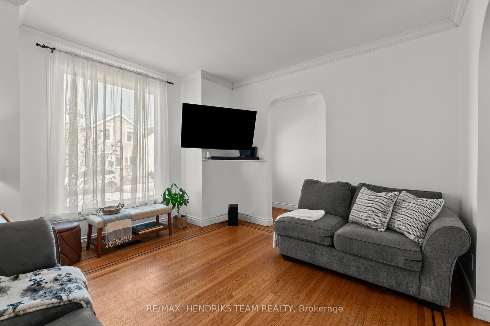 Detached House for sale at 192 Wood Street, Hamilton, Ontario, L8L 3Z1 - North End - MLS: X12979332