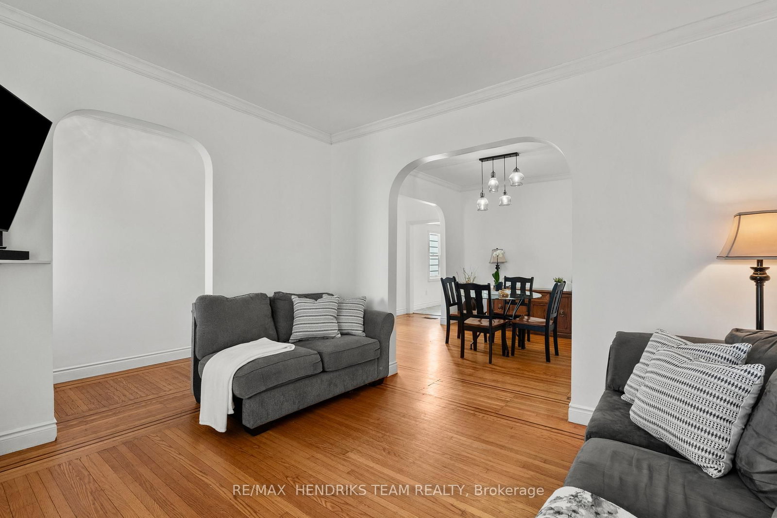 Detached House for sale at 192 Wood Street, Hamilton, Ontario, L8L 3Z1 - North End - MLS: X12979332