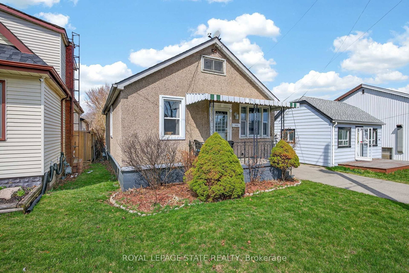 Listing photo 3