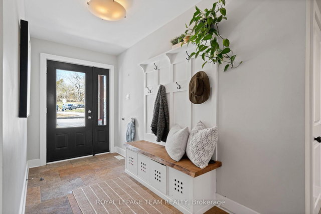 5492 West River Drive