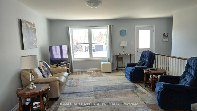 17 Mathison Street E