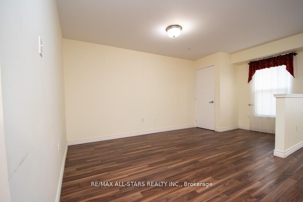 8 Huron Street, Unit 106 - Photo 12