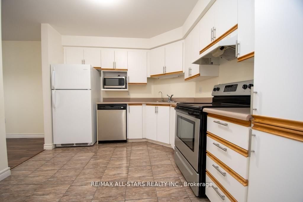 8 Huron Street, Unit 106 - Photo 18