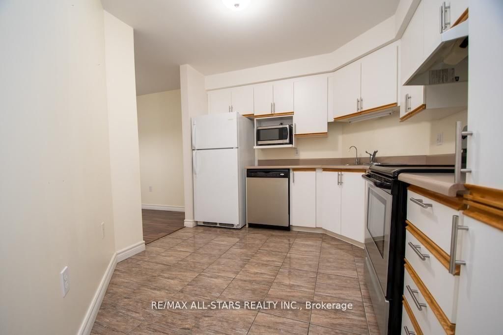 8 Huron Street, Unit 106 - Photo 19