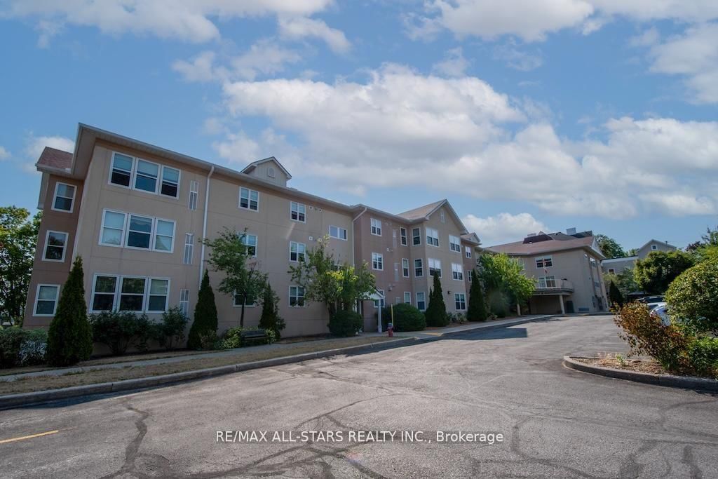 8 Huron Street, Unit 106 - Photo 2