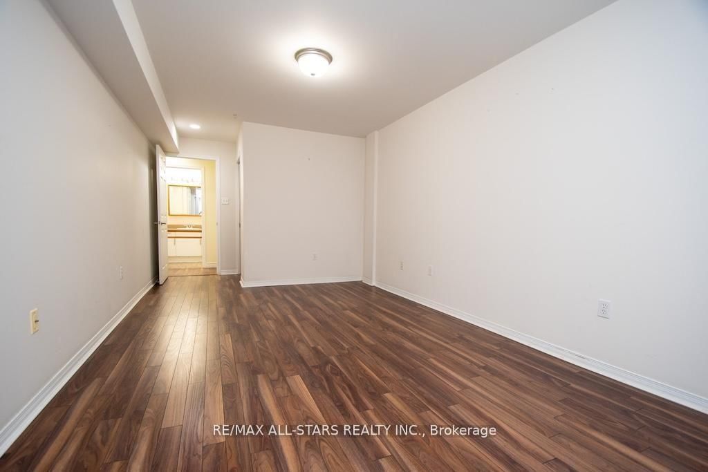 8 Huron Street, Unit 106 - Photo 26