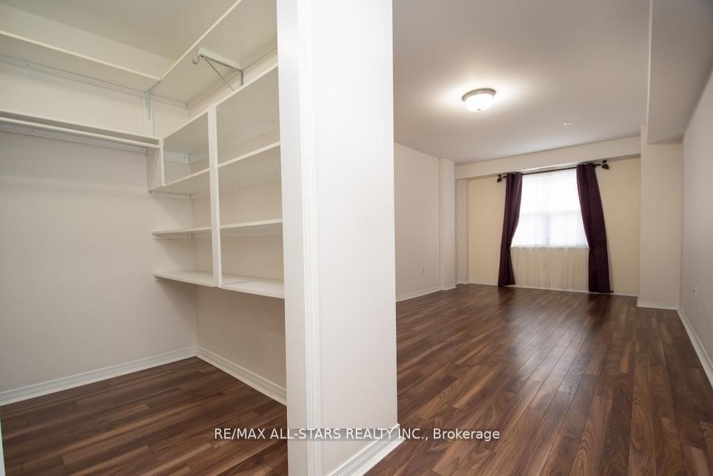 8 Huron Street, Unit 106 - Photo 28