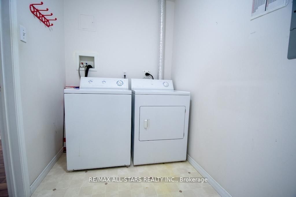 8 Huron Street, Unit 106 - Photo 30