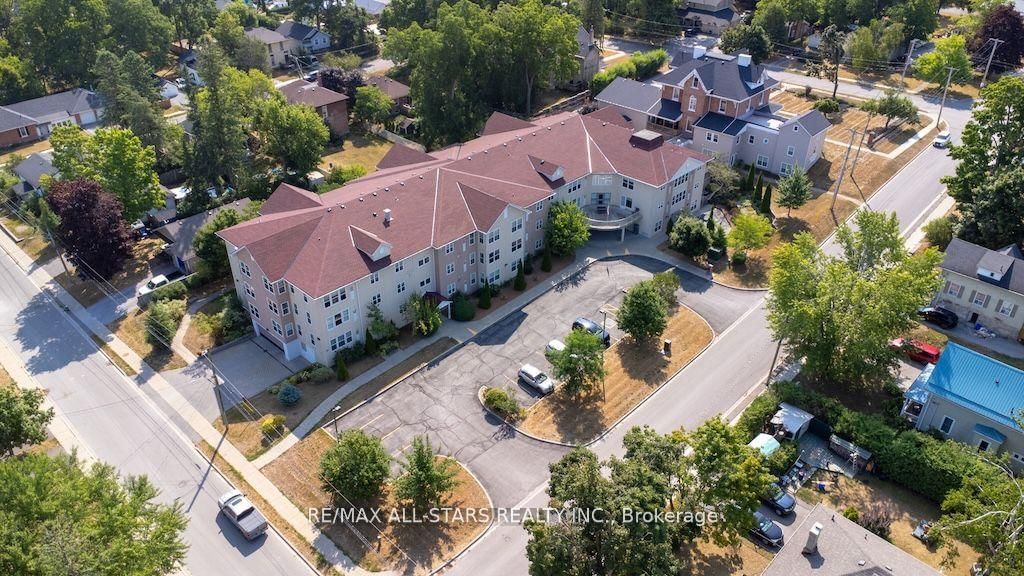 8 Huron Street, Unit 106 - Photo 37