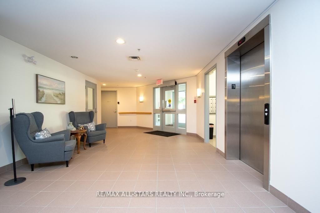 8 Huron Street, Unit 106 - Photo 5