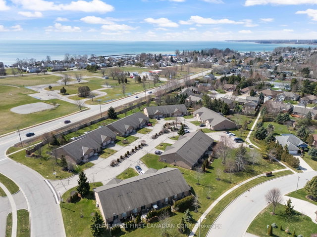 21 - 19 Somerset Drive