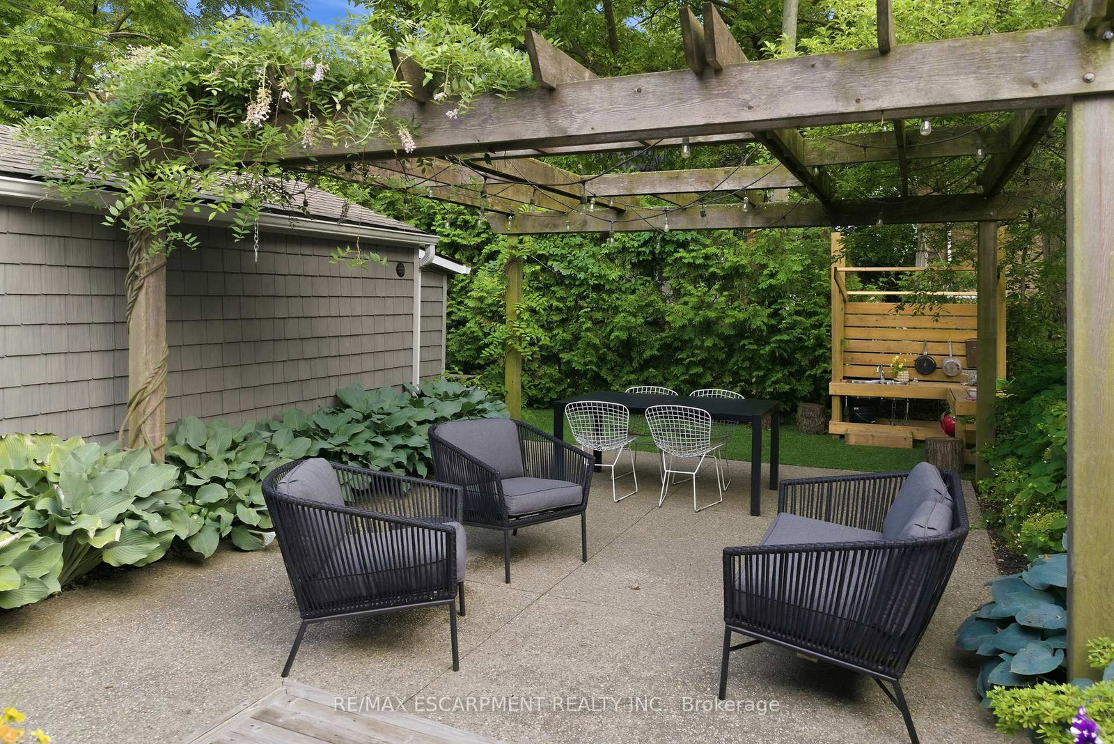 73 ARKELL Street - Photo 44