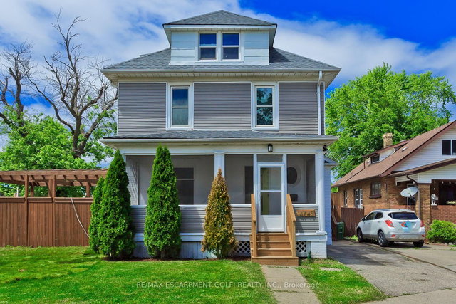 4743 Ryerson Crescent