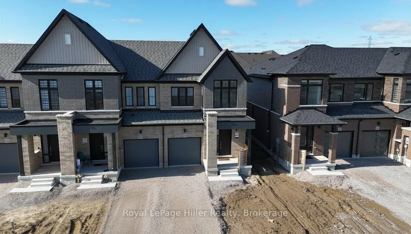 home for lease on 105 Manuel Street