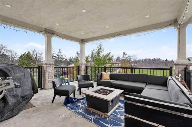 5499 Attema Crescent