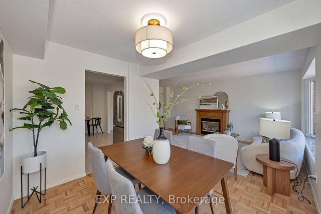 10 Greenboro Crescent