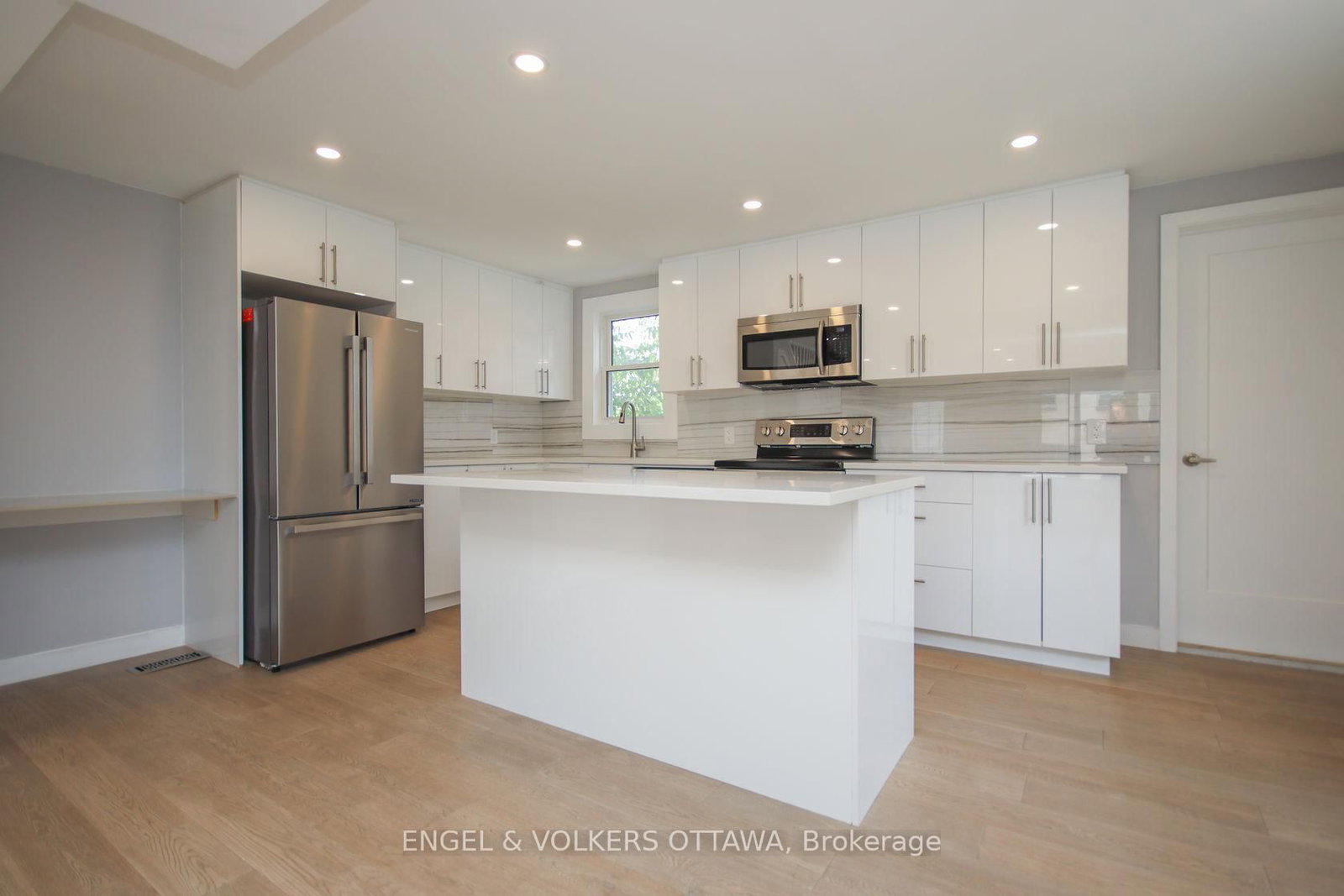 43 ST CHARLES Street, Unit A - Photo 15