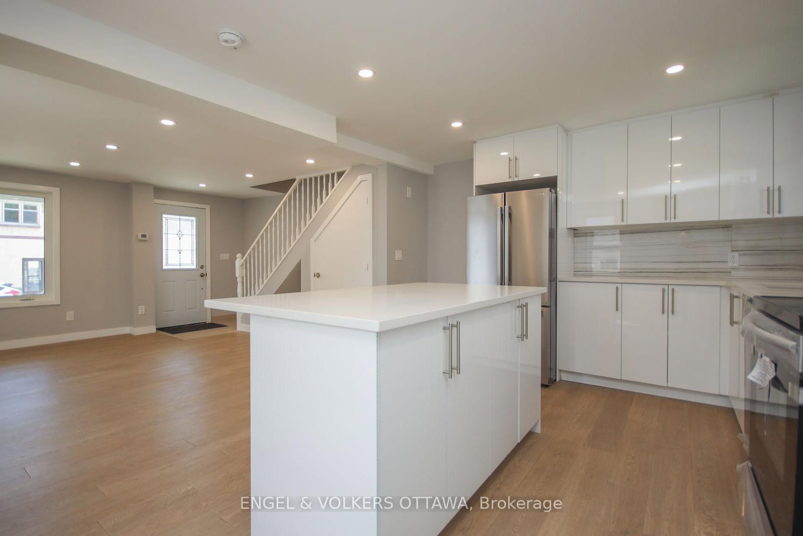 43 ST CHARLES Street, Unit A - Photo 18