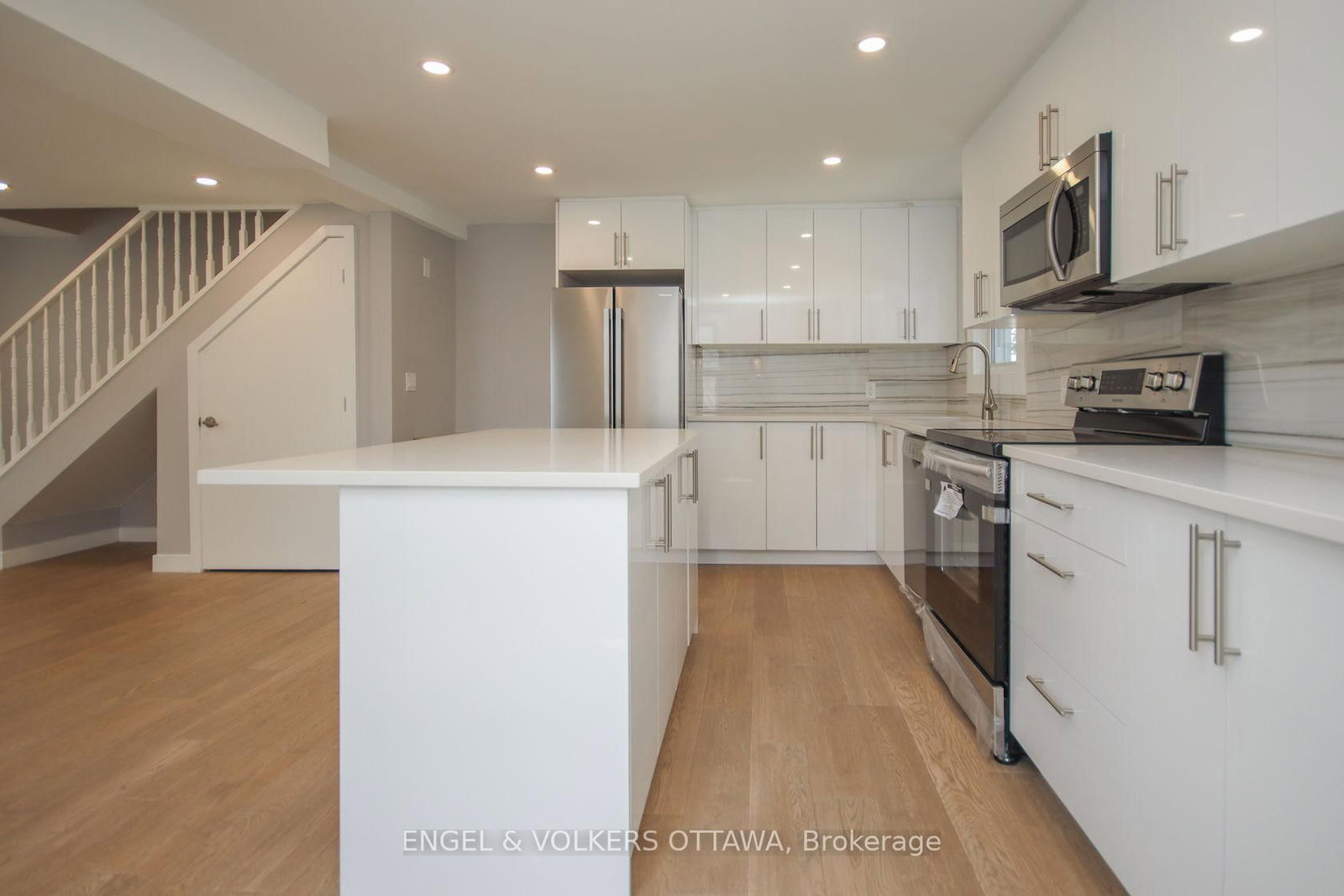 43 ST CHARLES Street, Unit A - Photo 19