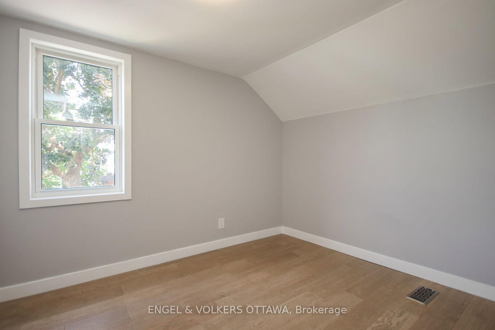 43 ST CHARLES Street, Unit A - Photo 38