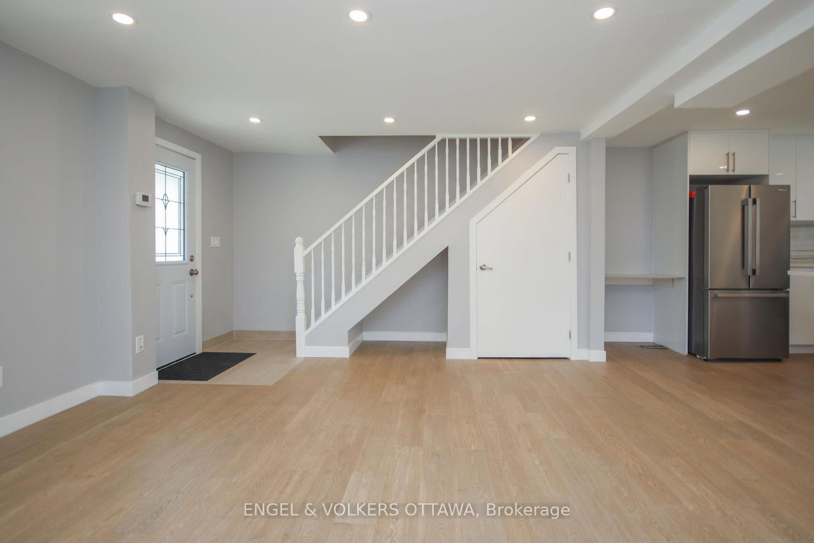 43 ST CHARLES Street, Unit A - Photo 8