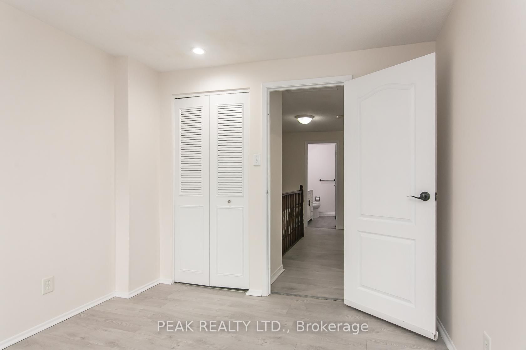 279 Sandowne Drive, Unit 7