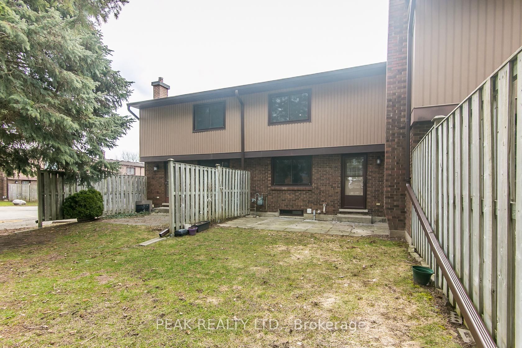 279 Sandowne Drive, Unit 7