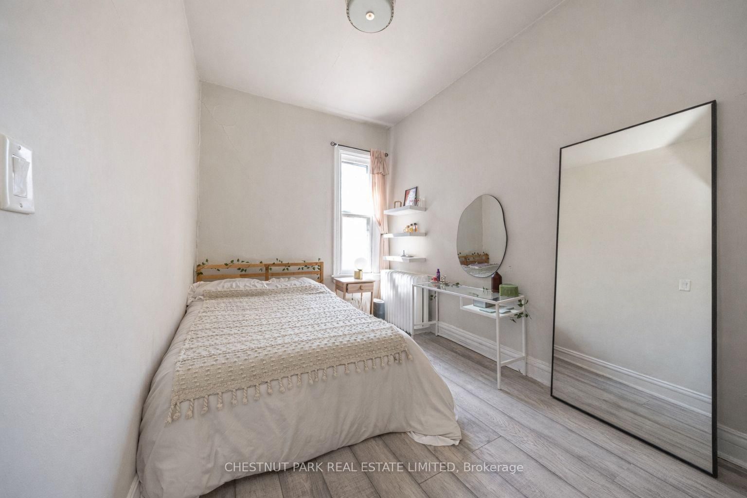 177 Charlton Avenue W - Photo 30