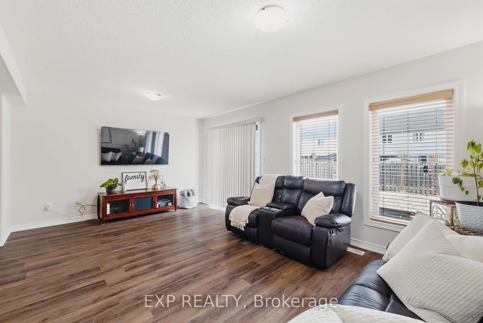 130 Simmonds Drive - Photo 11