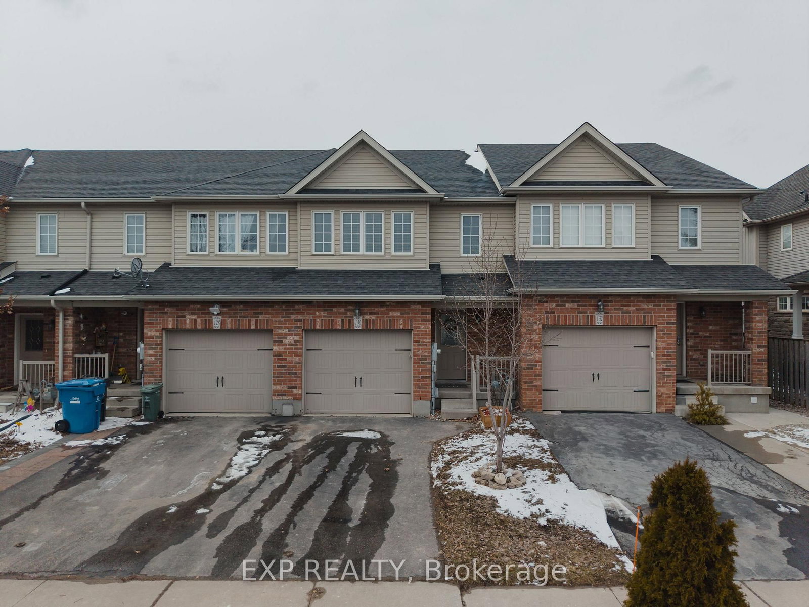 130 Simmonds Drive - Photo 2