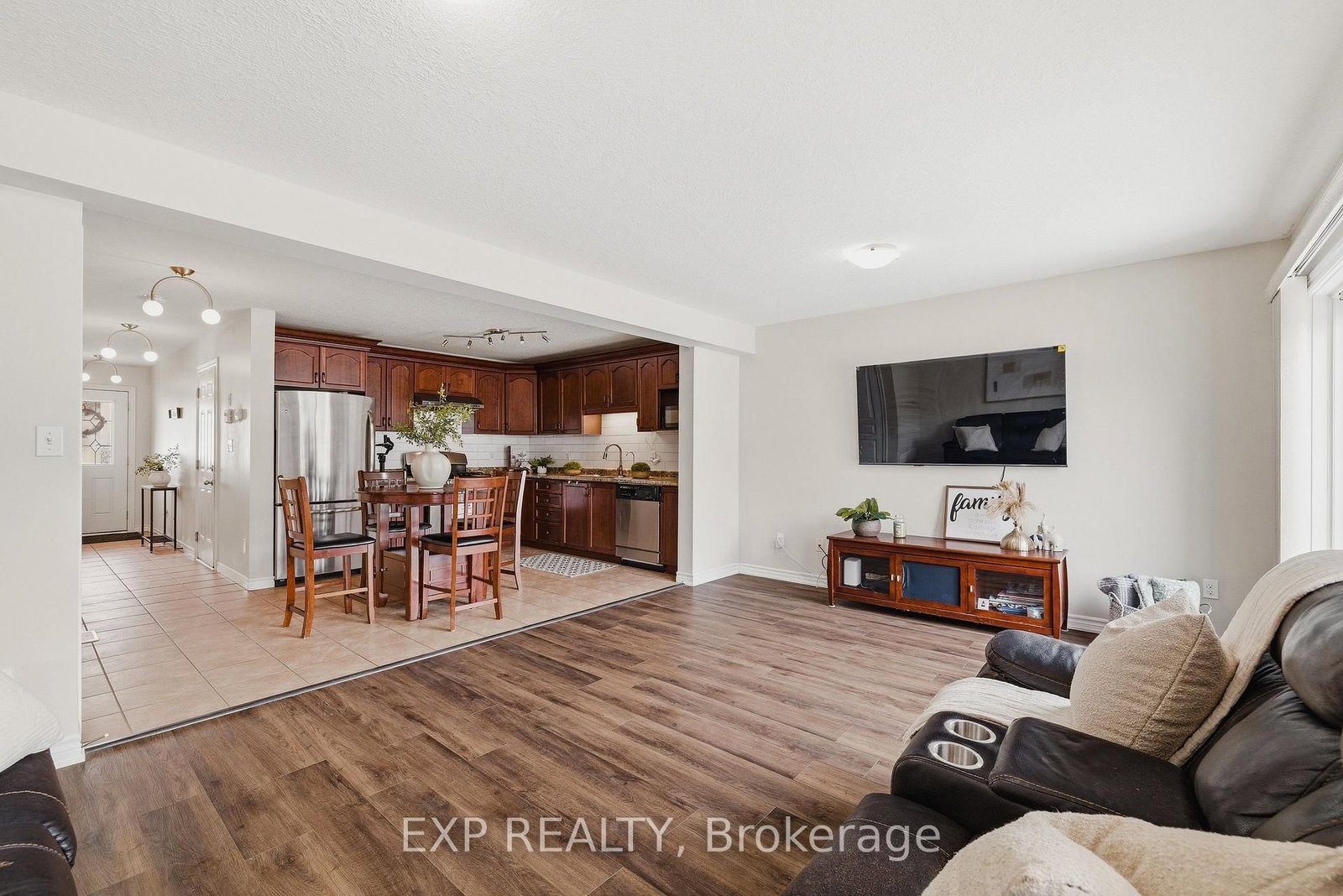 130 Simmonds Drive - Photo 6