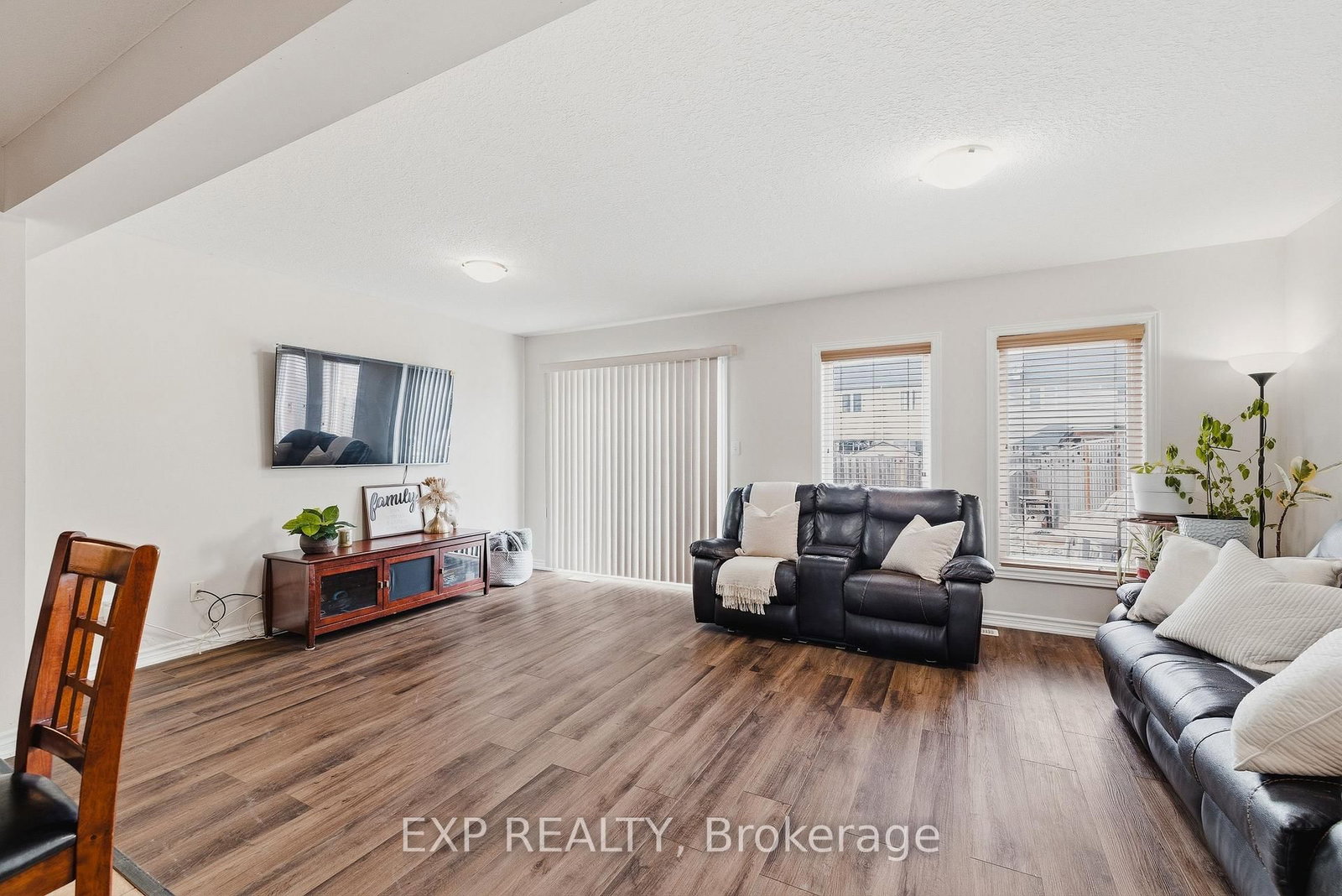 130 Simmonds Drive - Photo 9