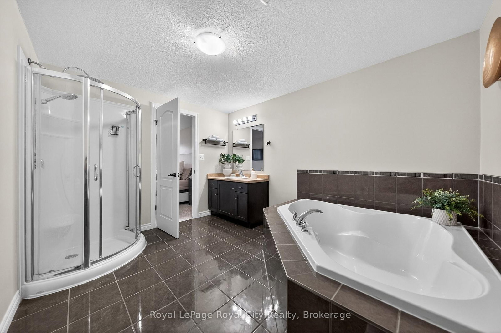 102 Edwards Street - Photo 17