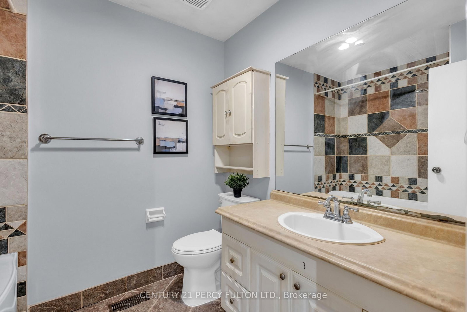 445 Pioneer Drive, Unit 23 - Photo 16