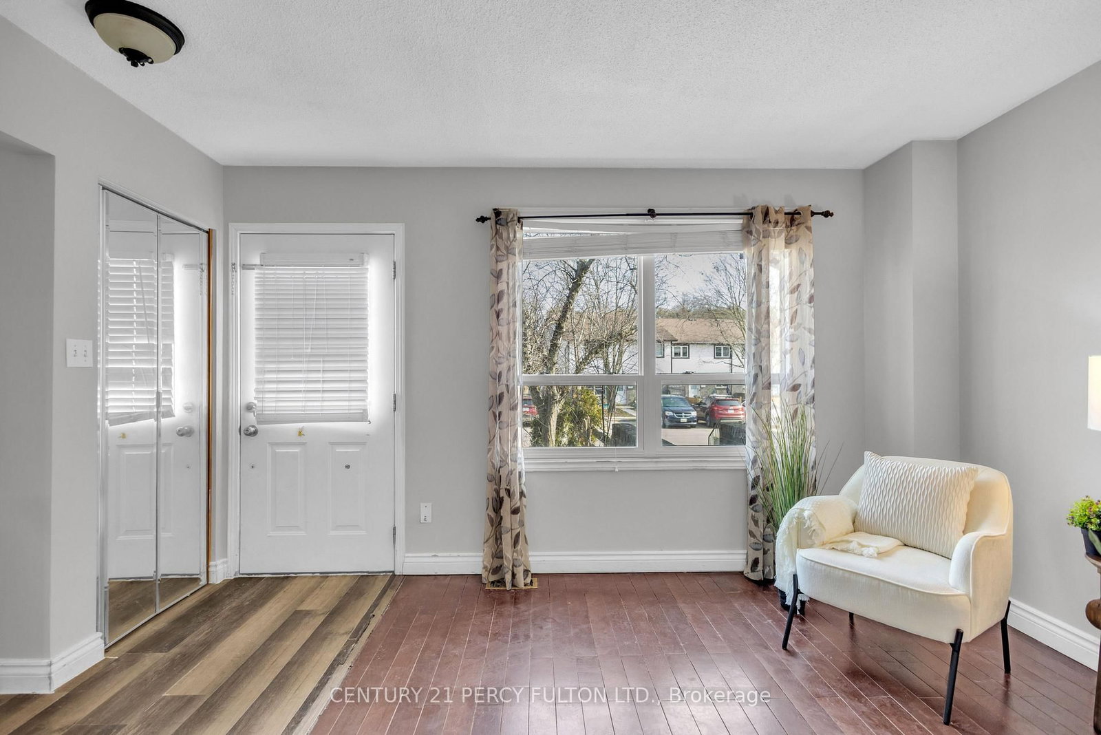 445 Pioneer Drive, Unit 23 - Photo 4