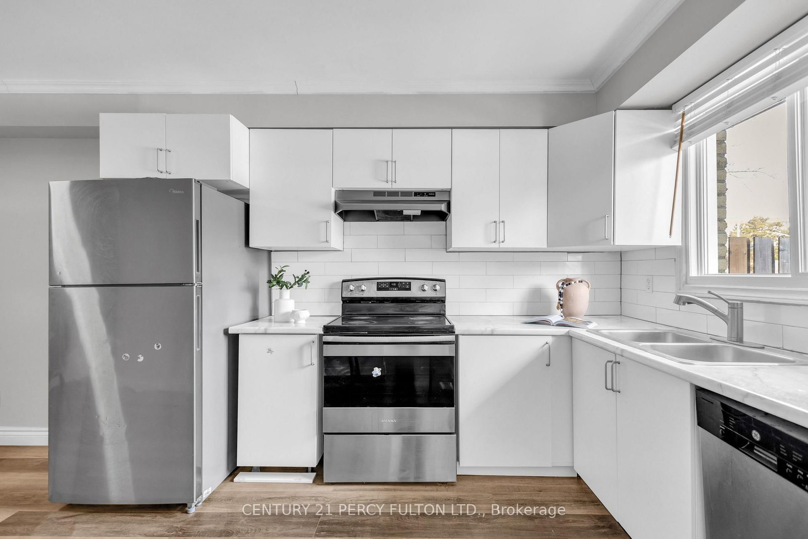 445 Pioneer Drive, Unit 23 - Photo 7