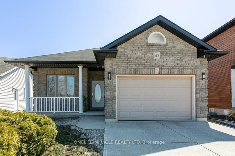 home for sale on 42 Kerr Crescent