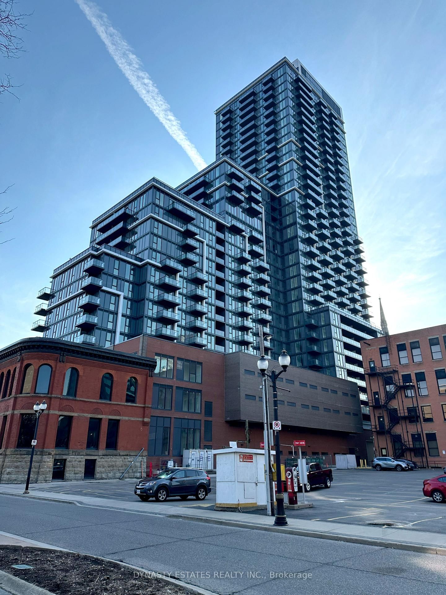 75 James Street S, Unit 808
